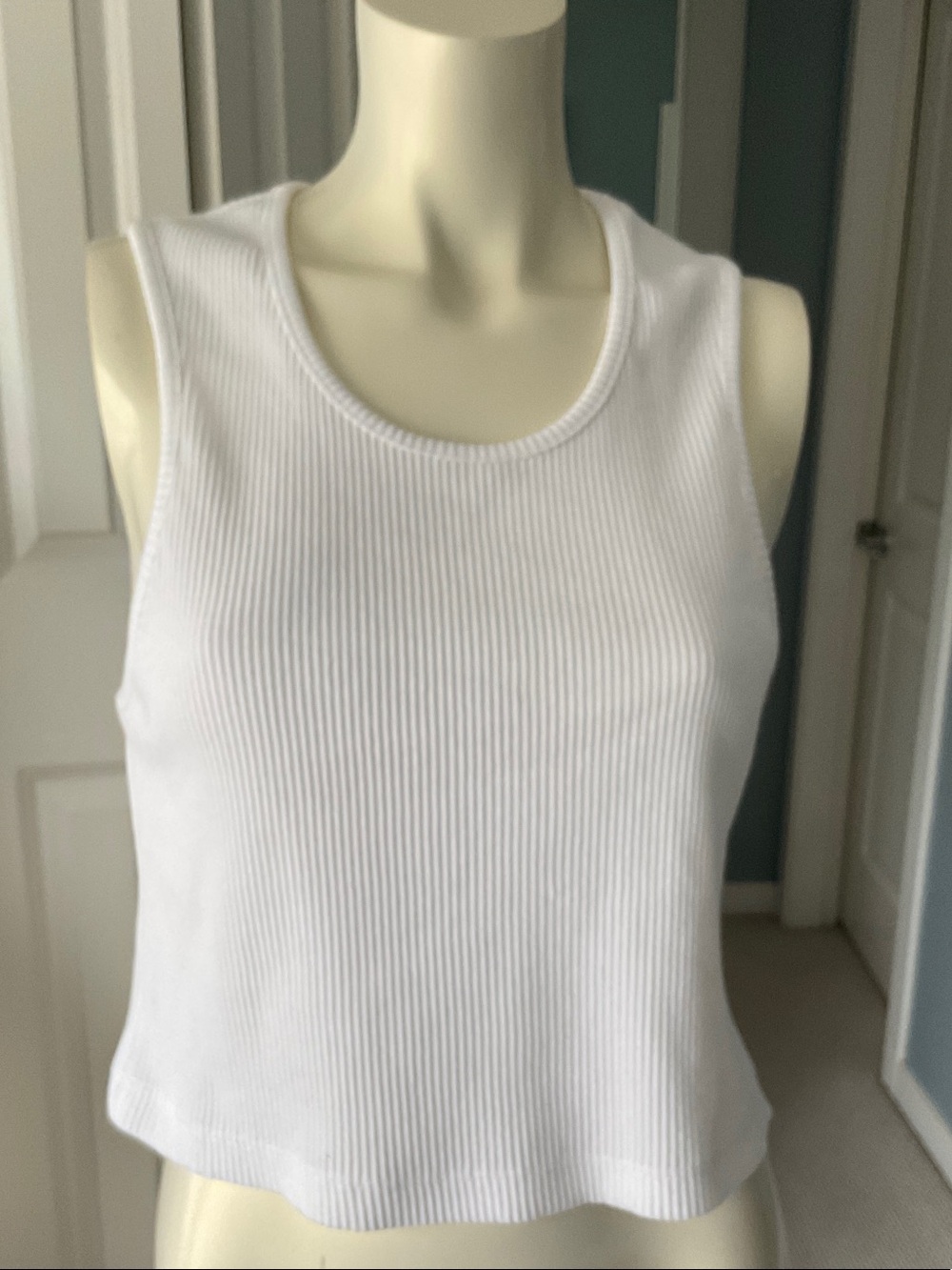 OAK + FORT White Ribbed Scoop Tank